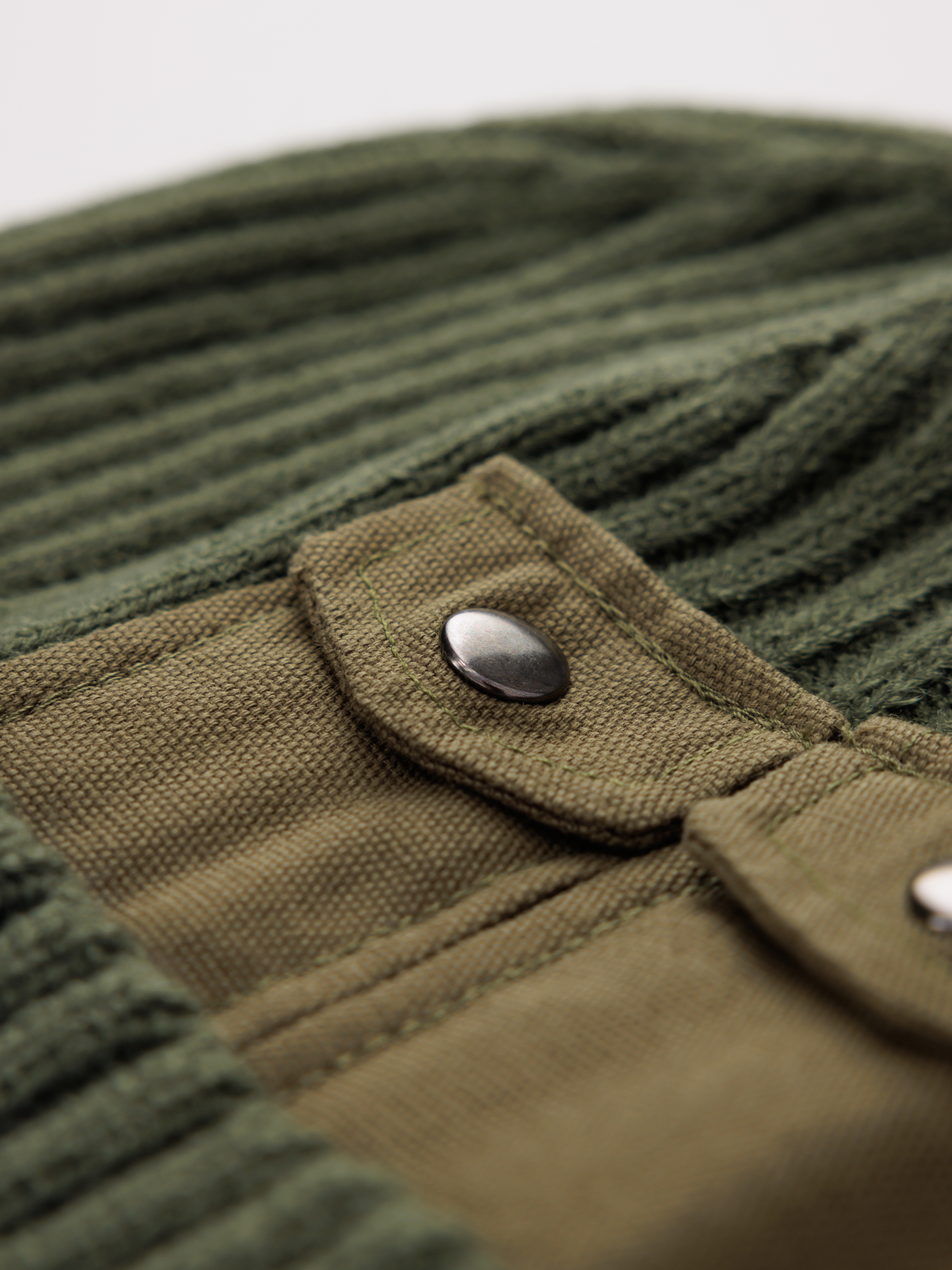 Utility Beanie dark olive 138904_142_3_detail_00001_98126