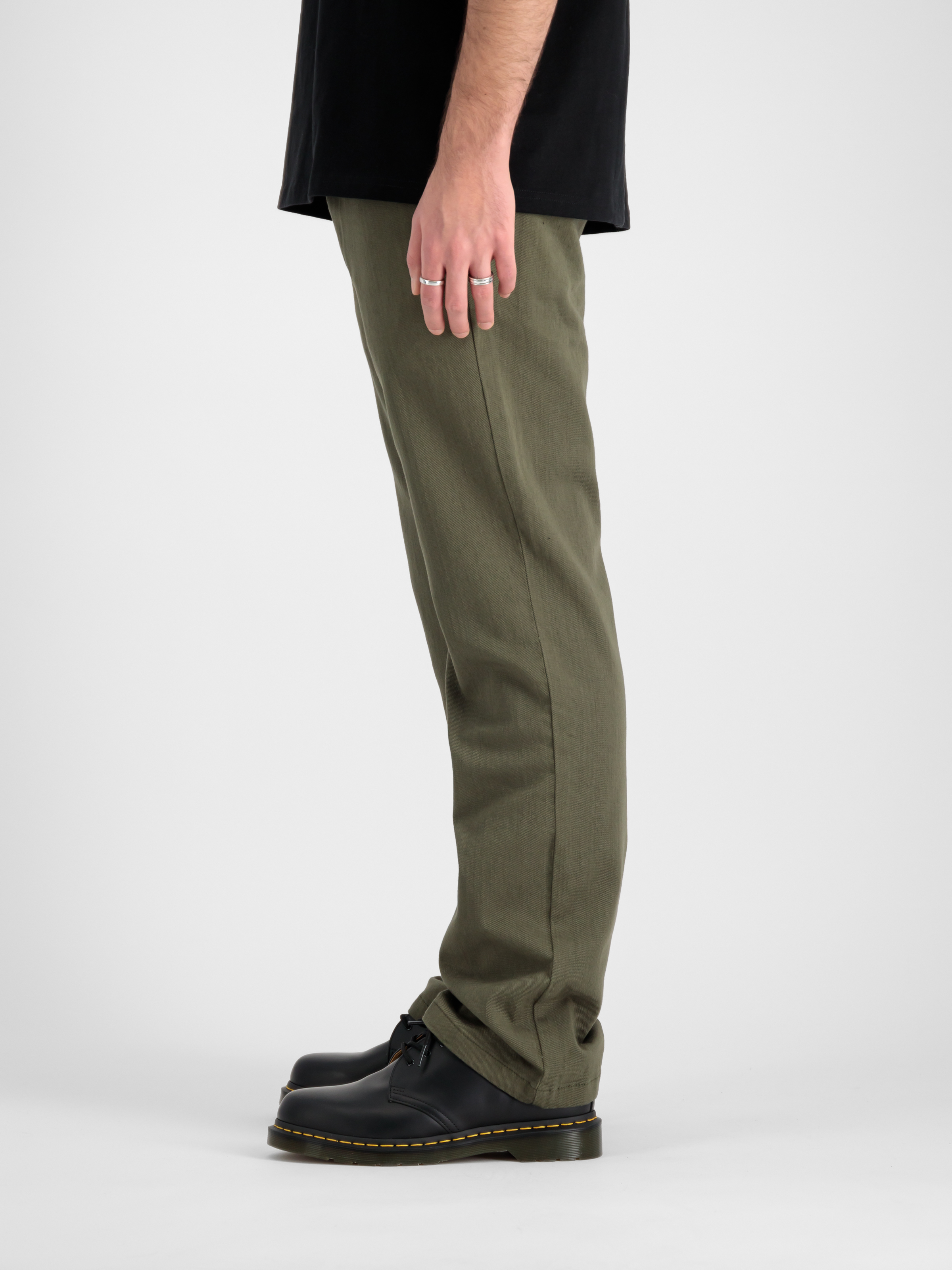 Alpha Chino Pant dark olive 146203_142_2_model_00004_98944