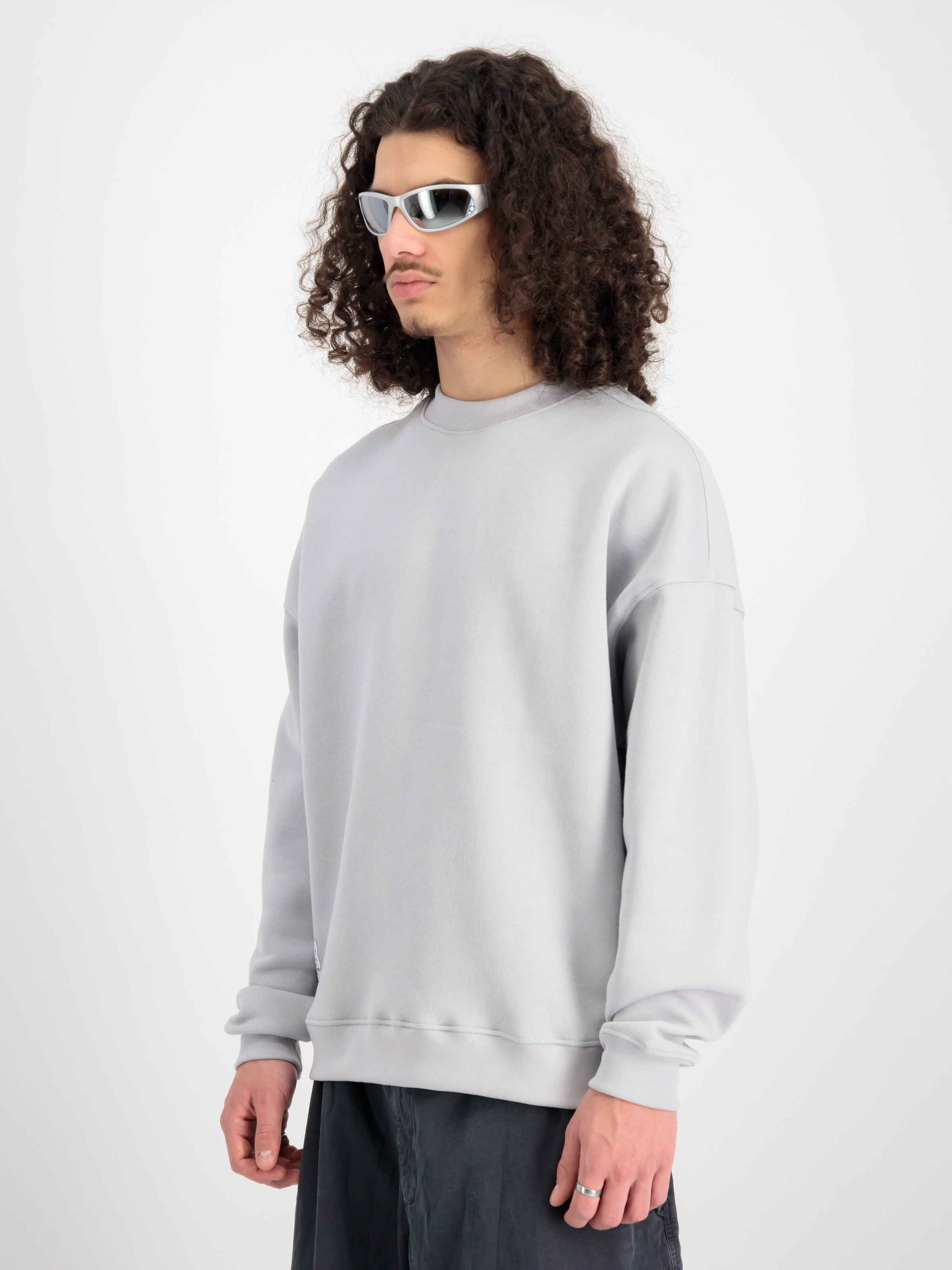 Logo Back Print Sweatshirt pastel grey 146304_666_2_model_00003_99261