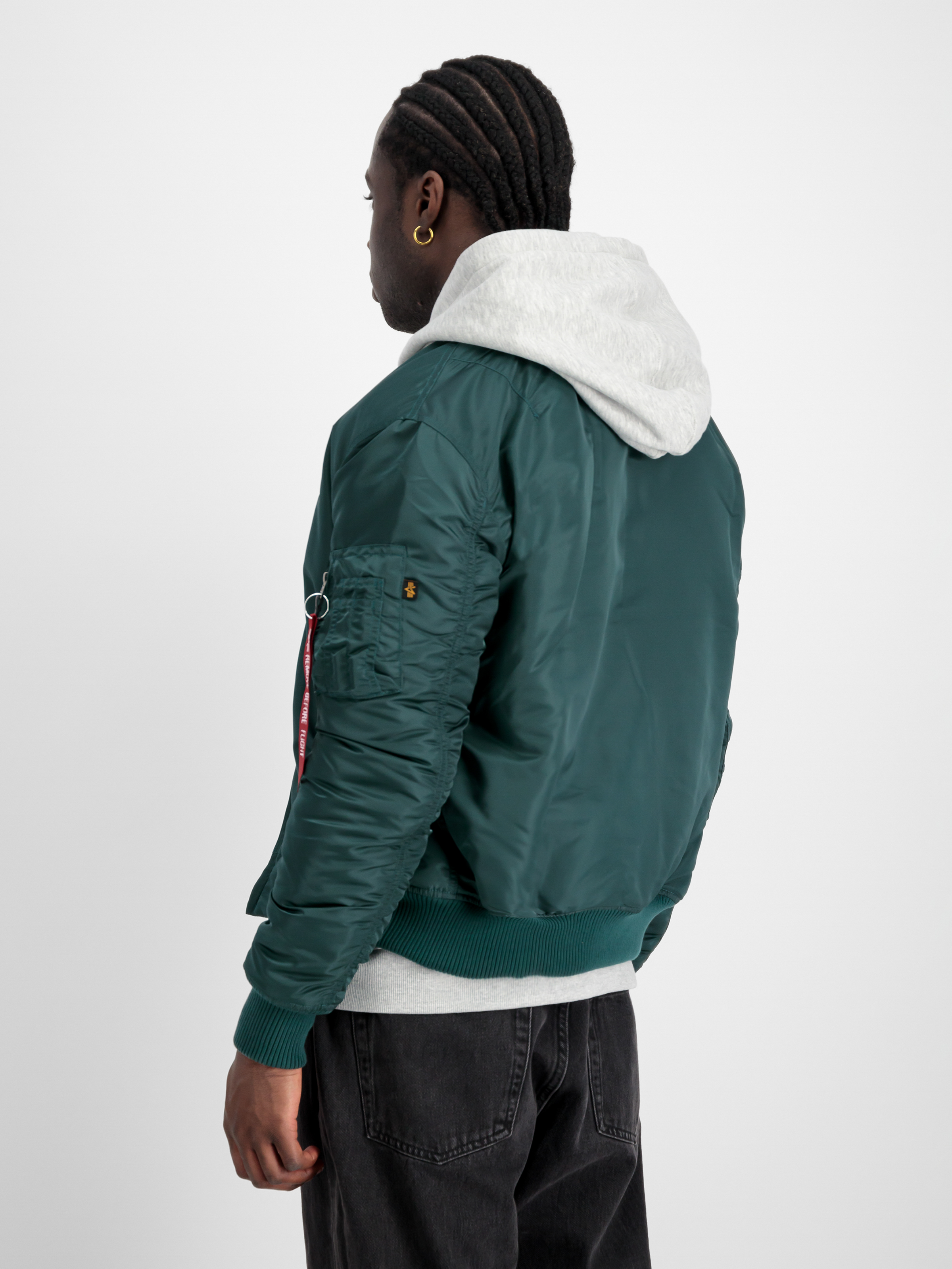 MA-1 VF 59 Vintage Fit Bomber Jacket Force Green 191118_720_2_model_00004_97087