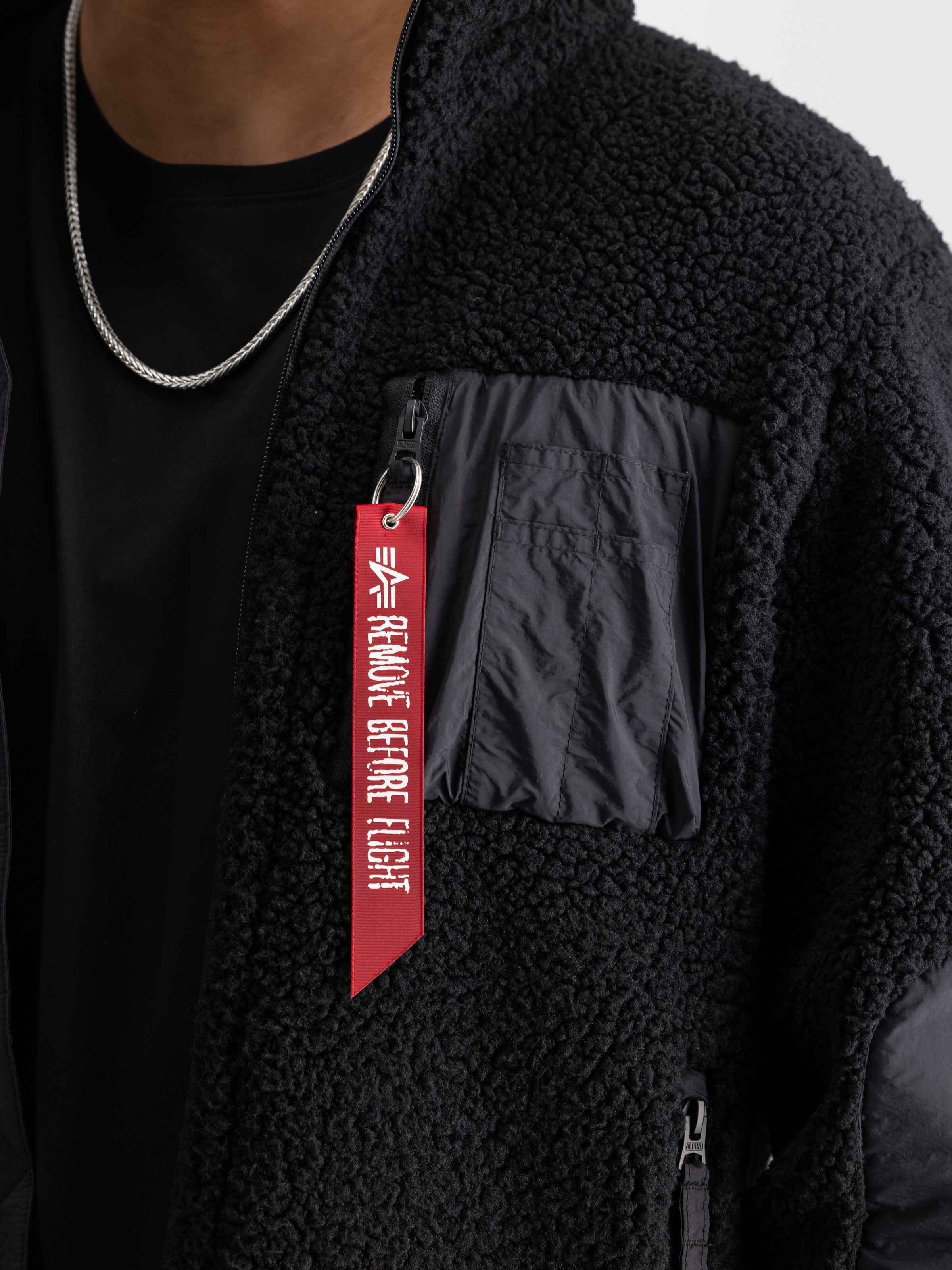 Sherpa Zip-Jacket black 148118_03_3_detail_00001_99023