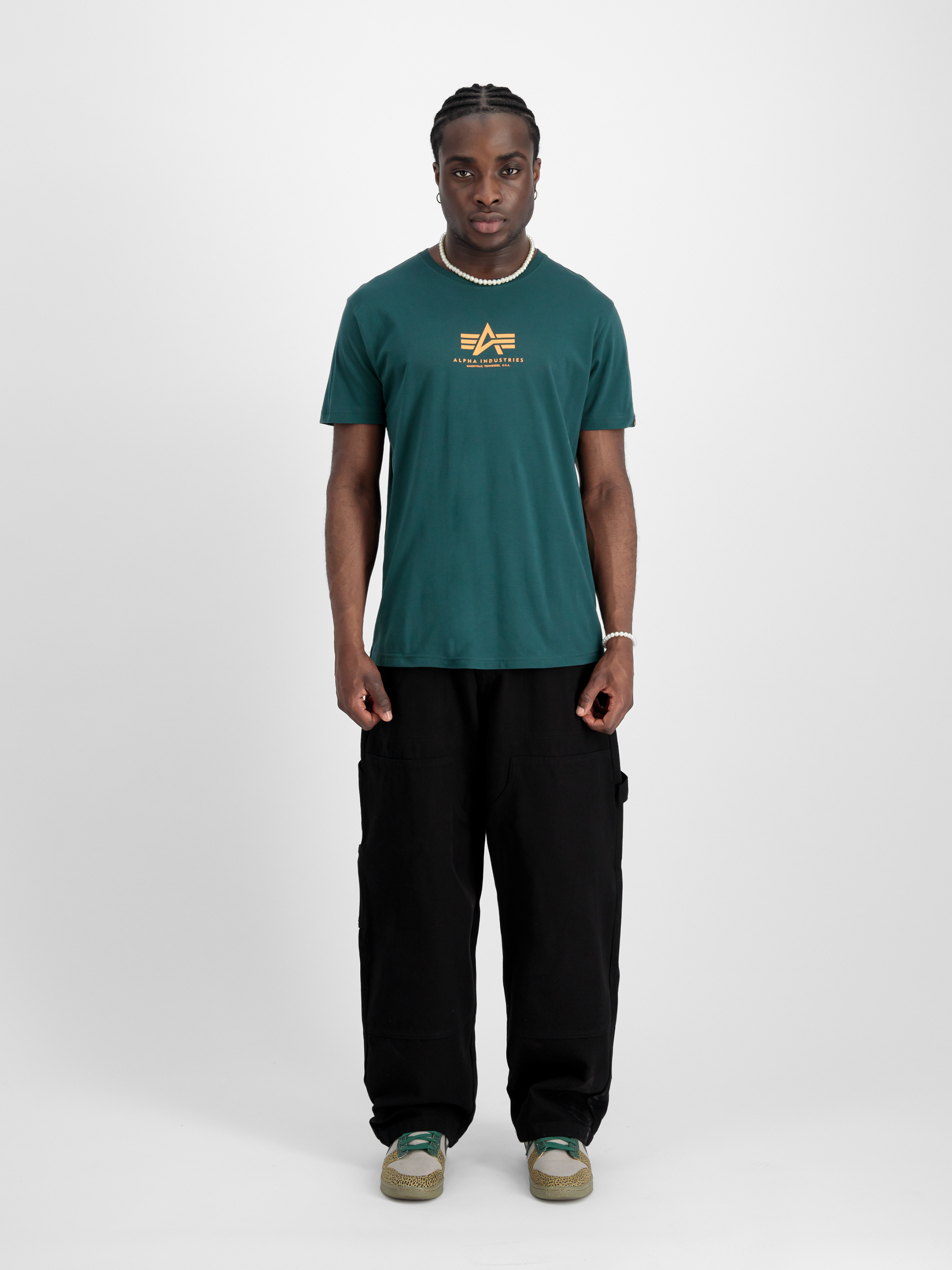 Basic Mid Logo T-Shirt Force Green 118533_720_2_model_00001_97260