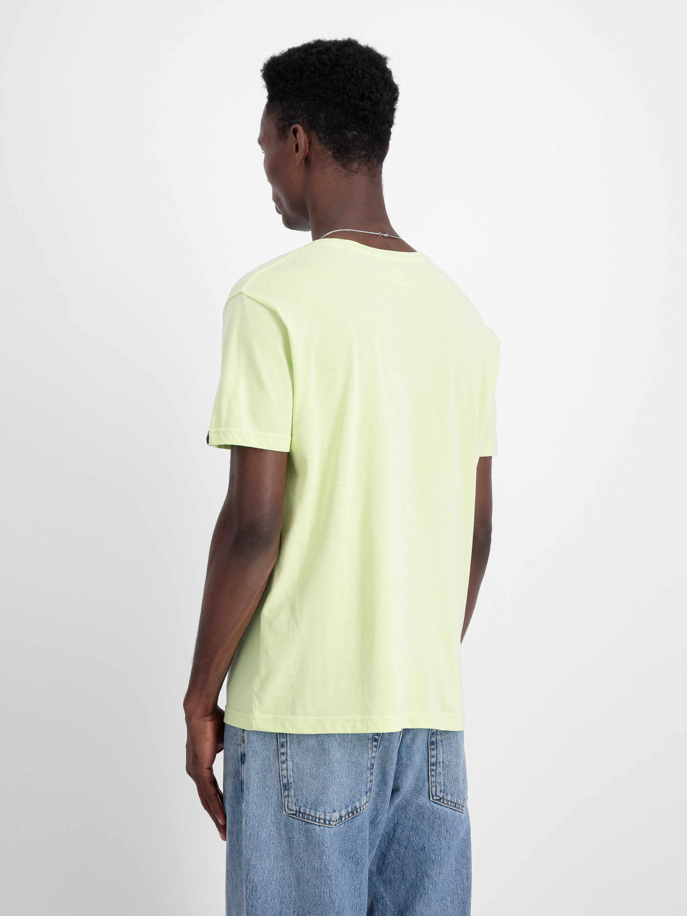 Basic T-Shirt Arctic Lime 100501_722_2_model_00004_97018