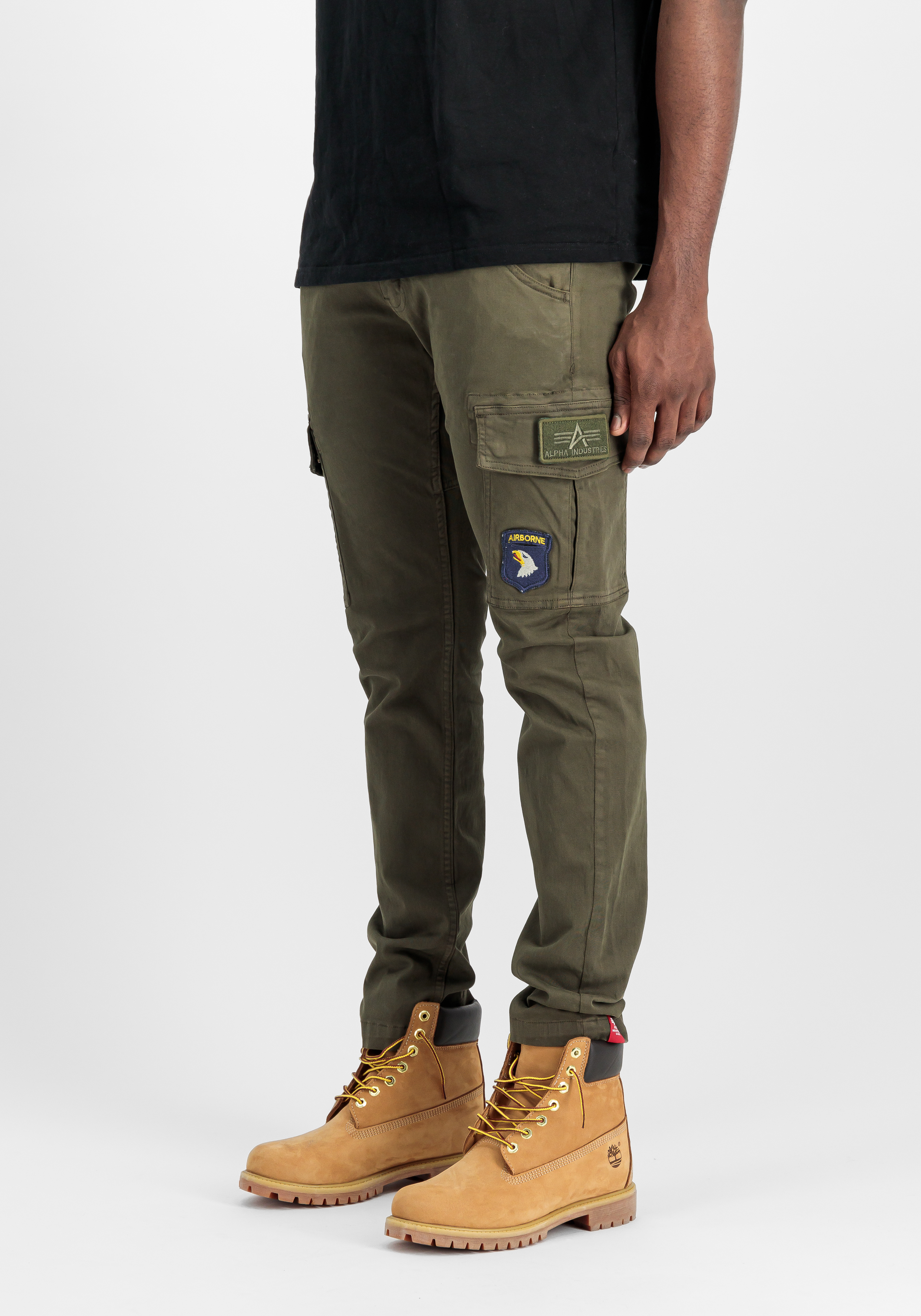 Petrol Patch Pant black olive 178207 413 2 model 00002.jpg