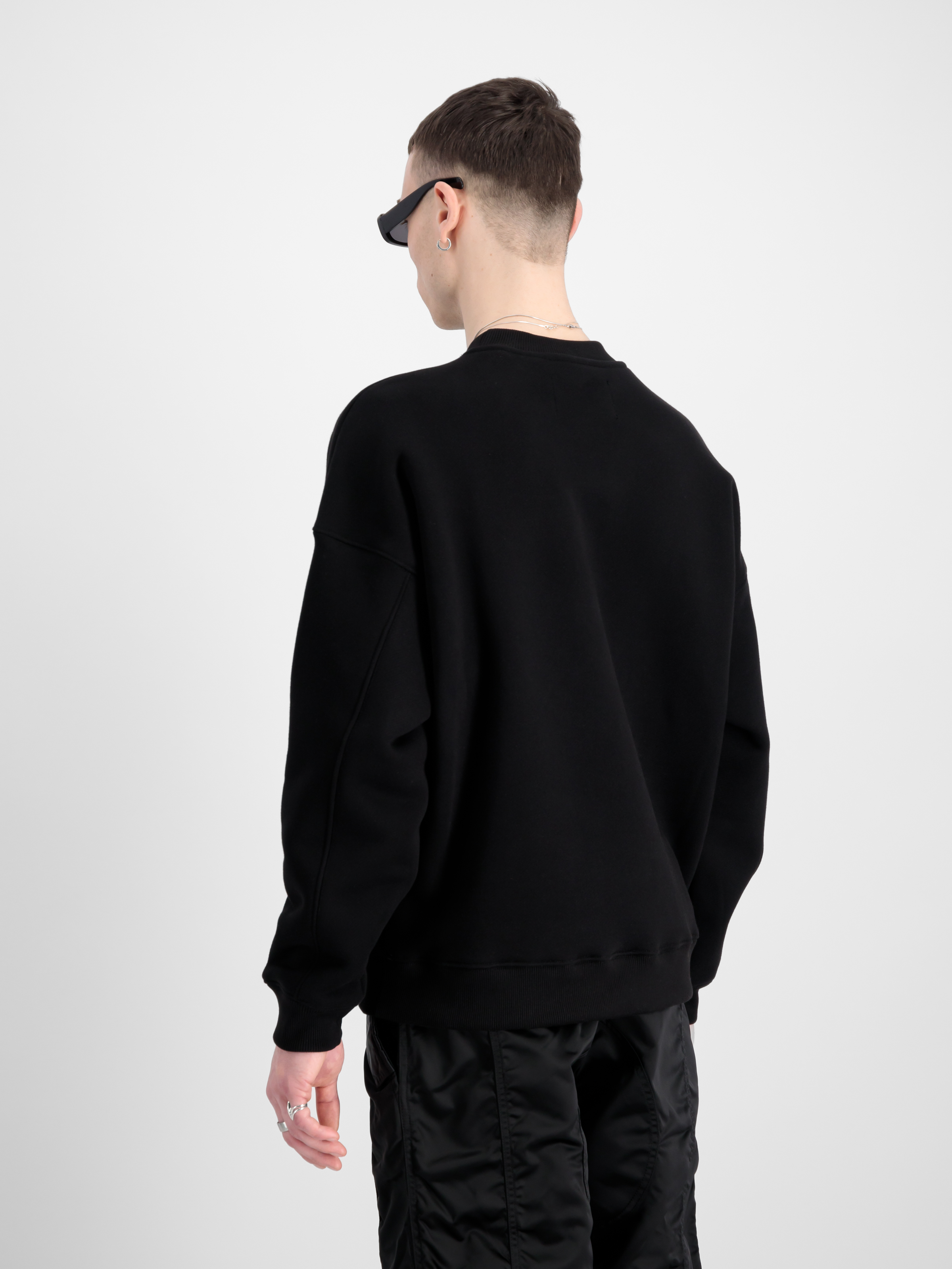 UV Sweatshirt black 146302UV_03_2_model_00004_99149