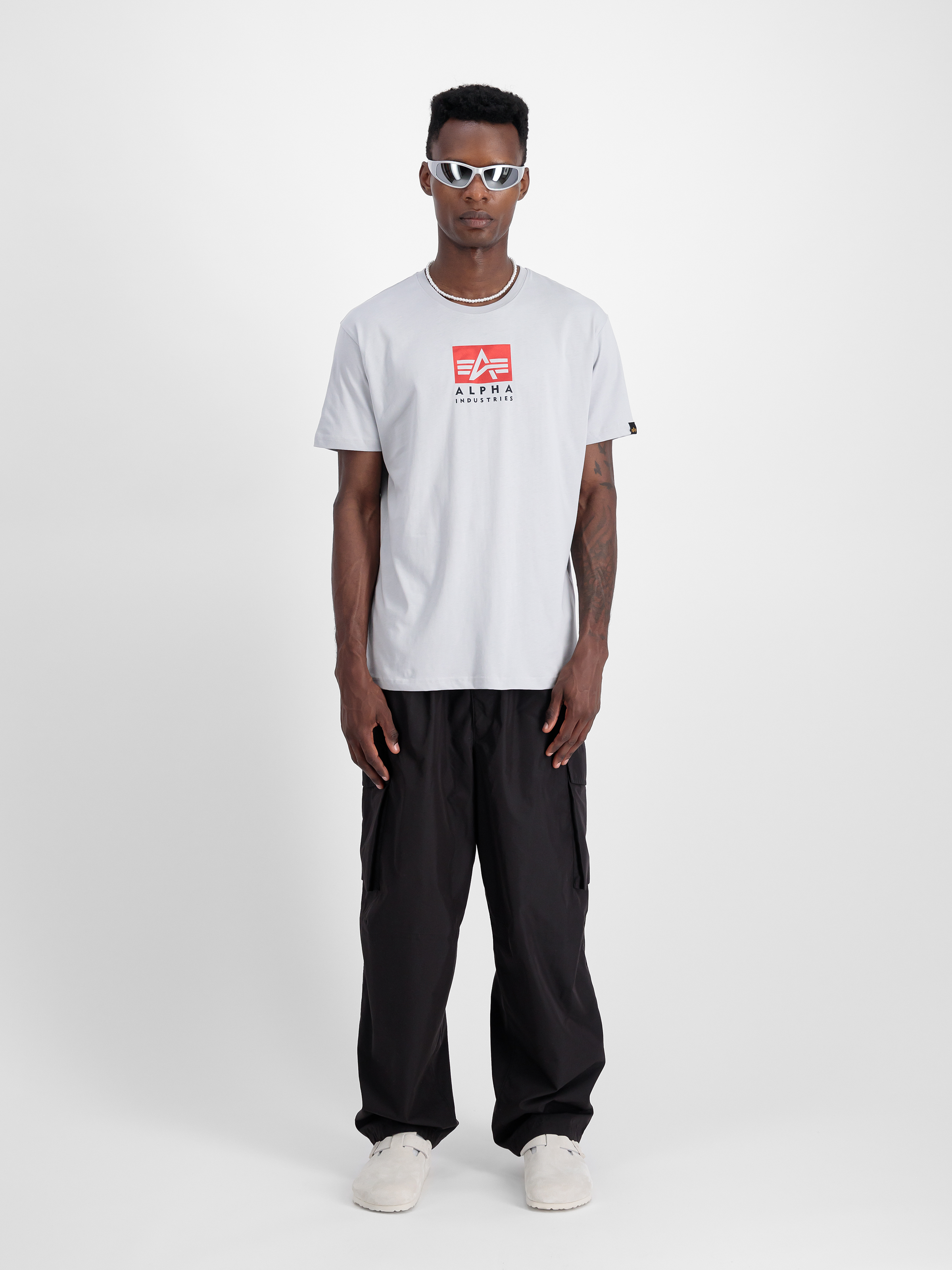 Satin Logo T-Shirt pastel grey 148513_666_2_model_00001_98266