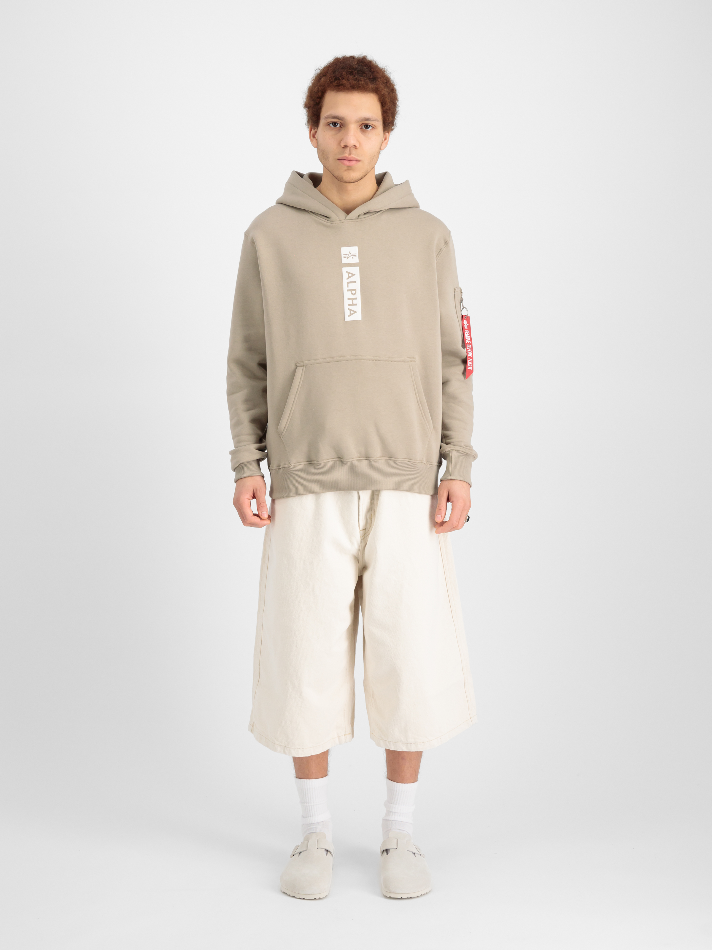 Alpha PP Hoody vintage sand 146338_679_2_model_00001_99686.jpg