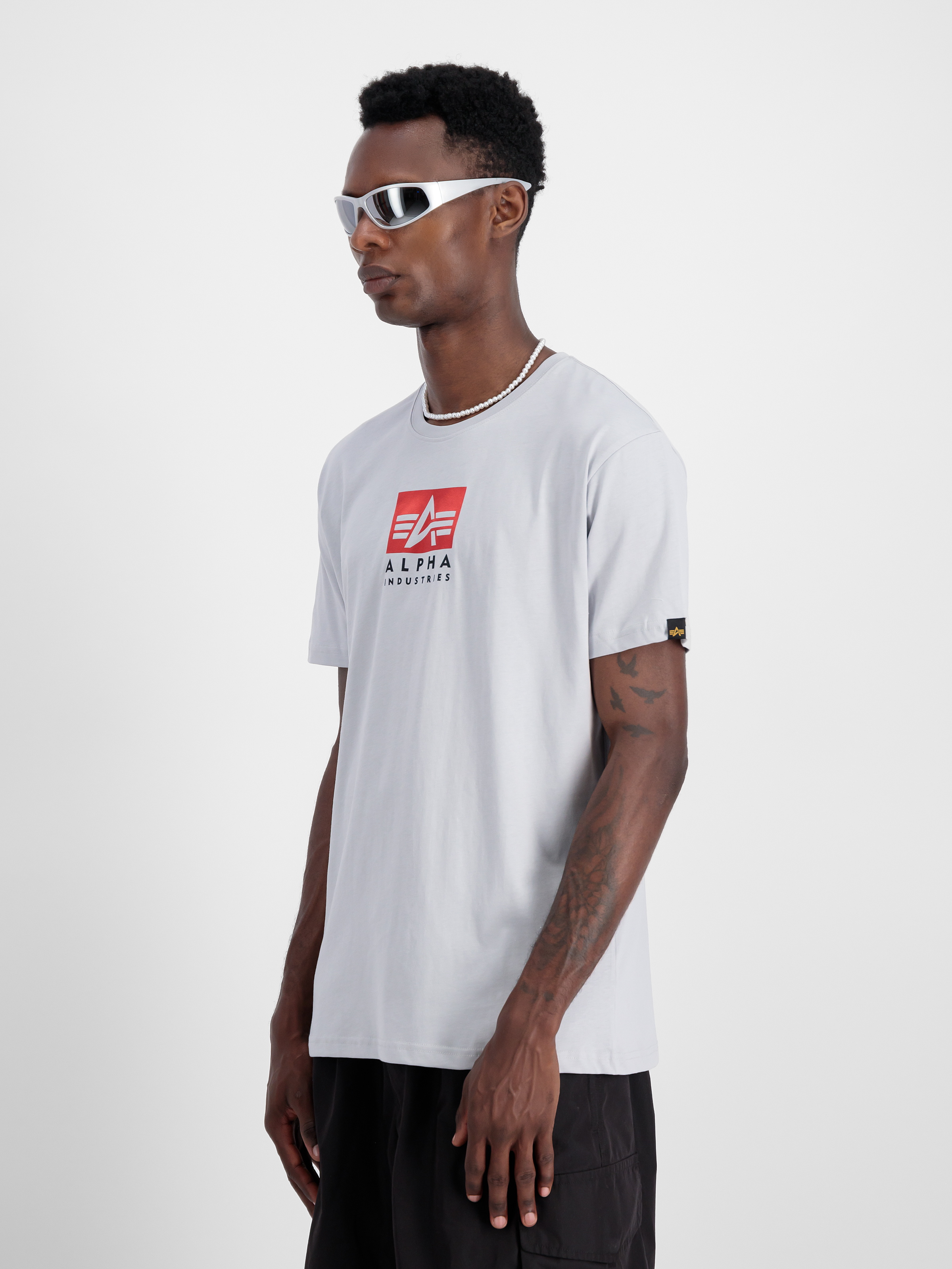 Satin Logo T-Shirt pastel grey 148513_666_2_model_00003_98268