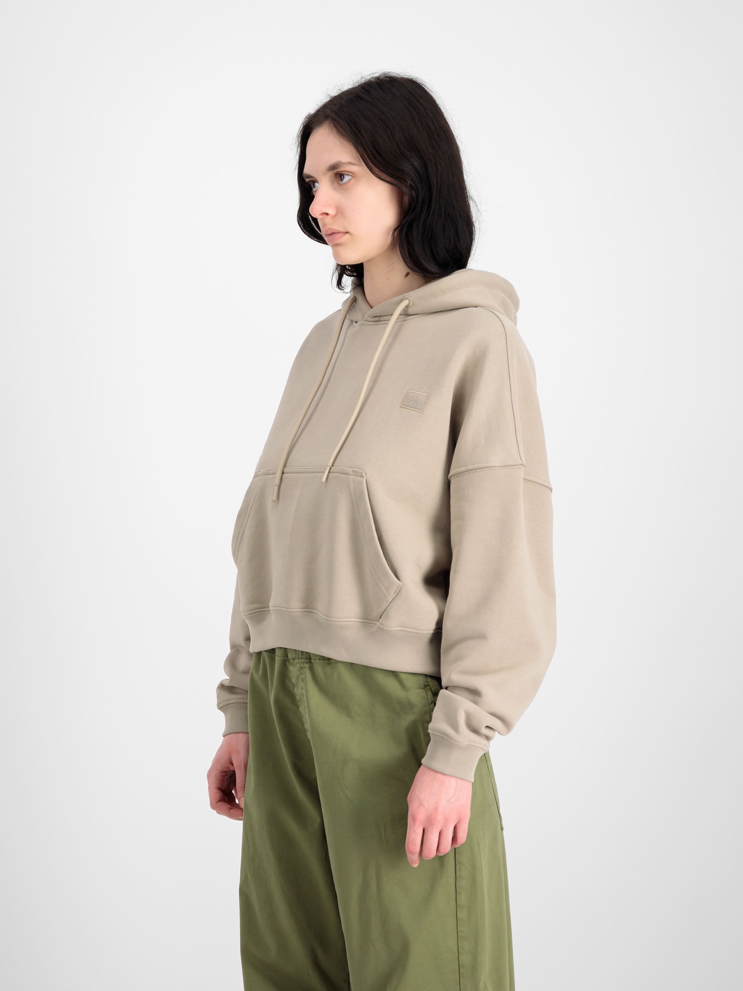 Alpha Essentials Rubber Logo Hoodie Women vintage sand 146041_679_2_model_00003_98275