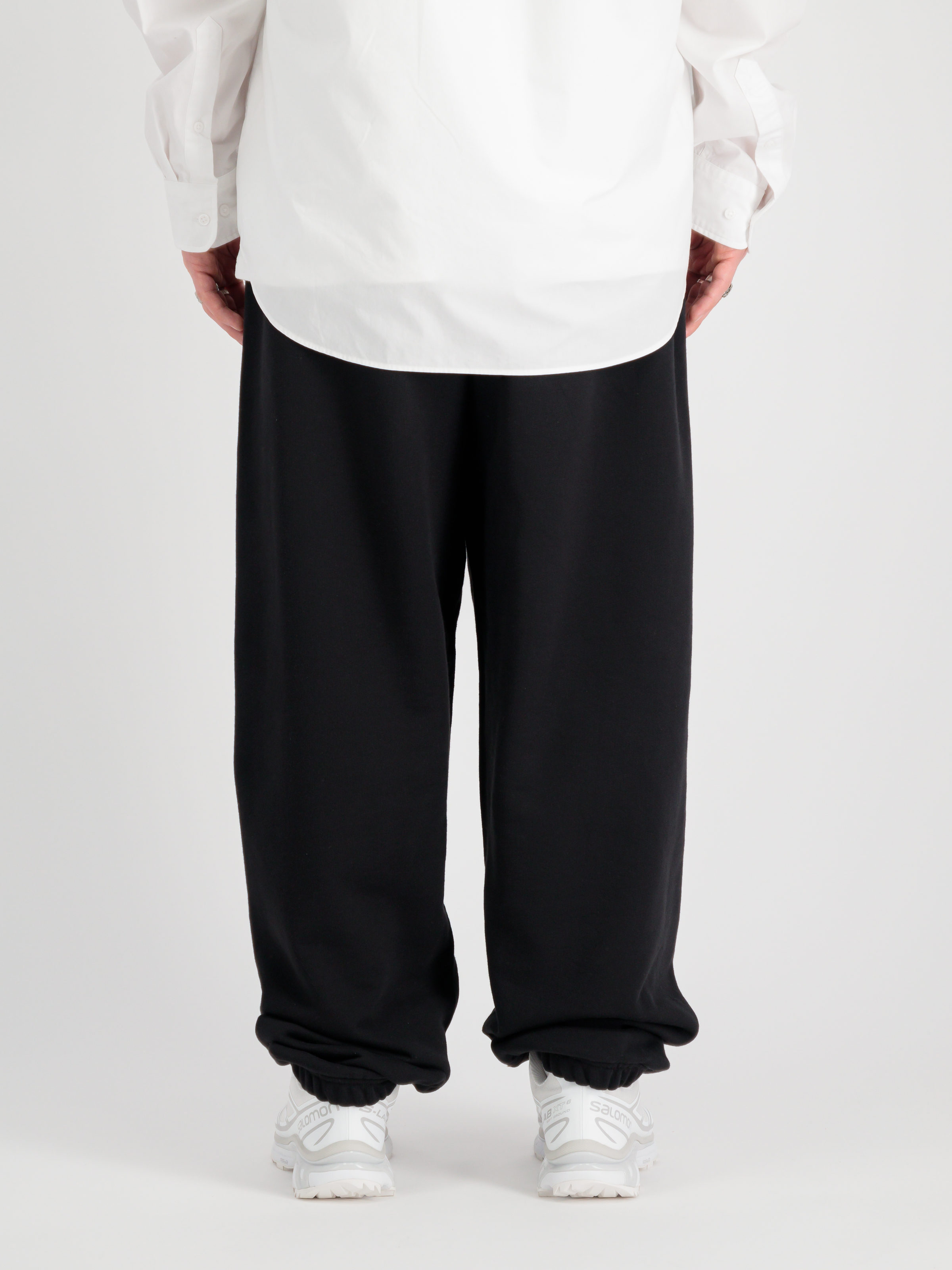 Alpha Essentials Rubber Logo Jogger black 146364_03_2_model_00005_99708