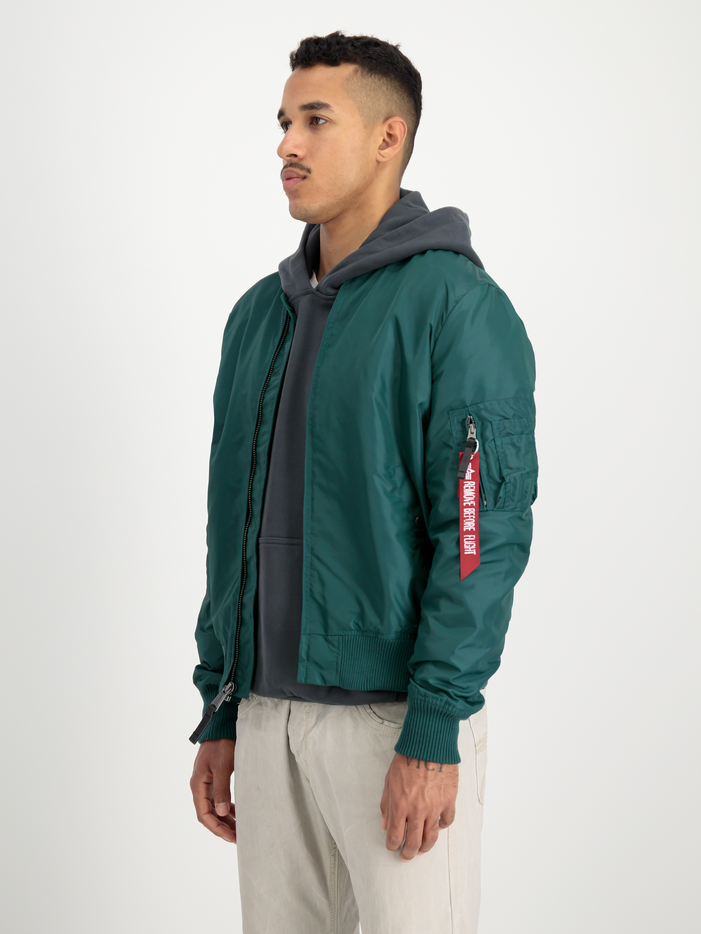 MA-1 TT Two Tone Bomber Jacket Force Green 191103_720_2_model_00003_97126