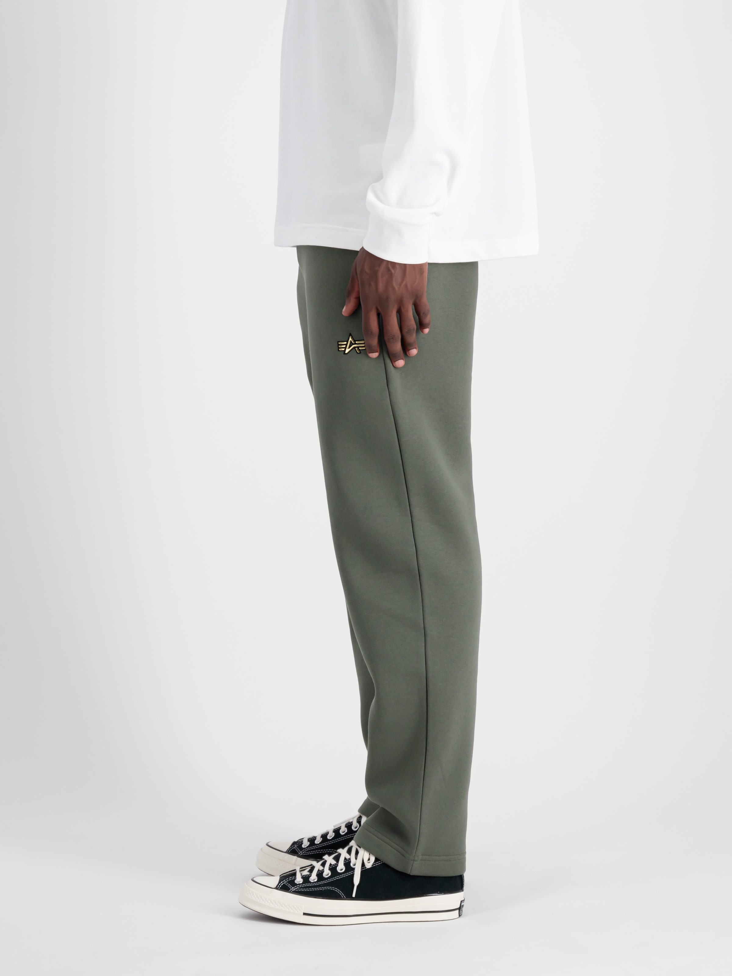 3D Small Logo Jogger dark olive 148364_142_2_model_00004_98341