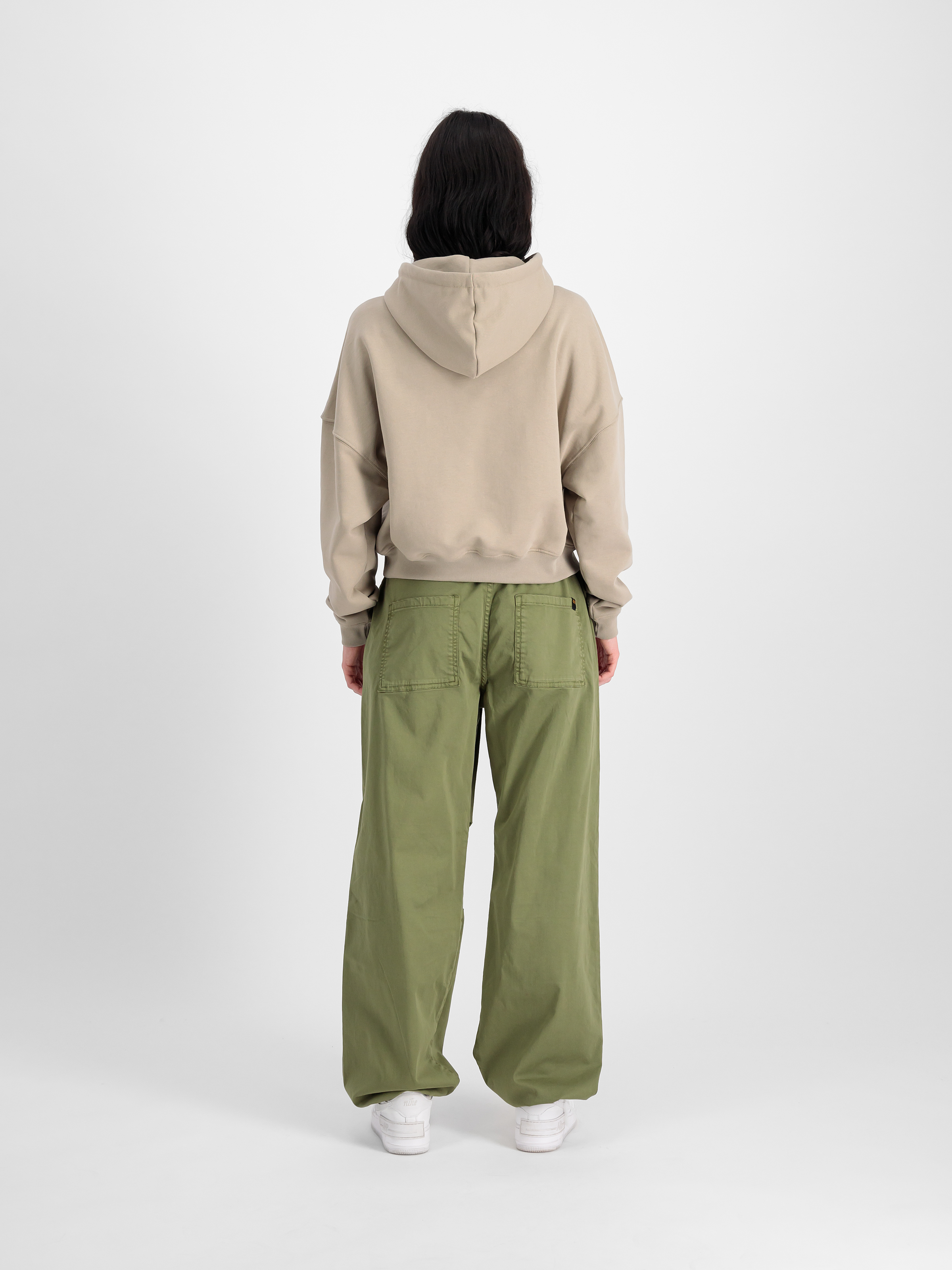 Alpha Essentials Rubber Logo Hoodie Women vintage sand 146041_679_2_model_00002_98274