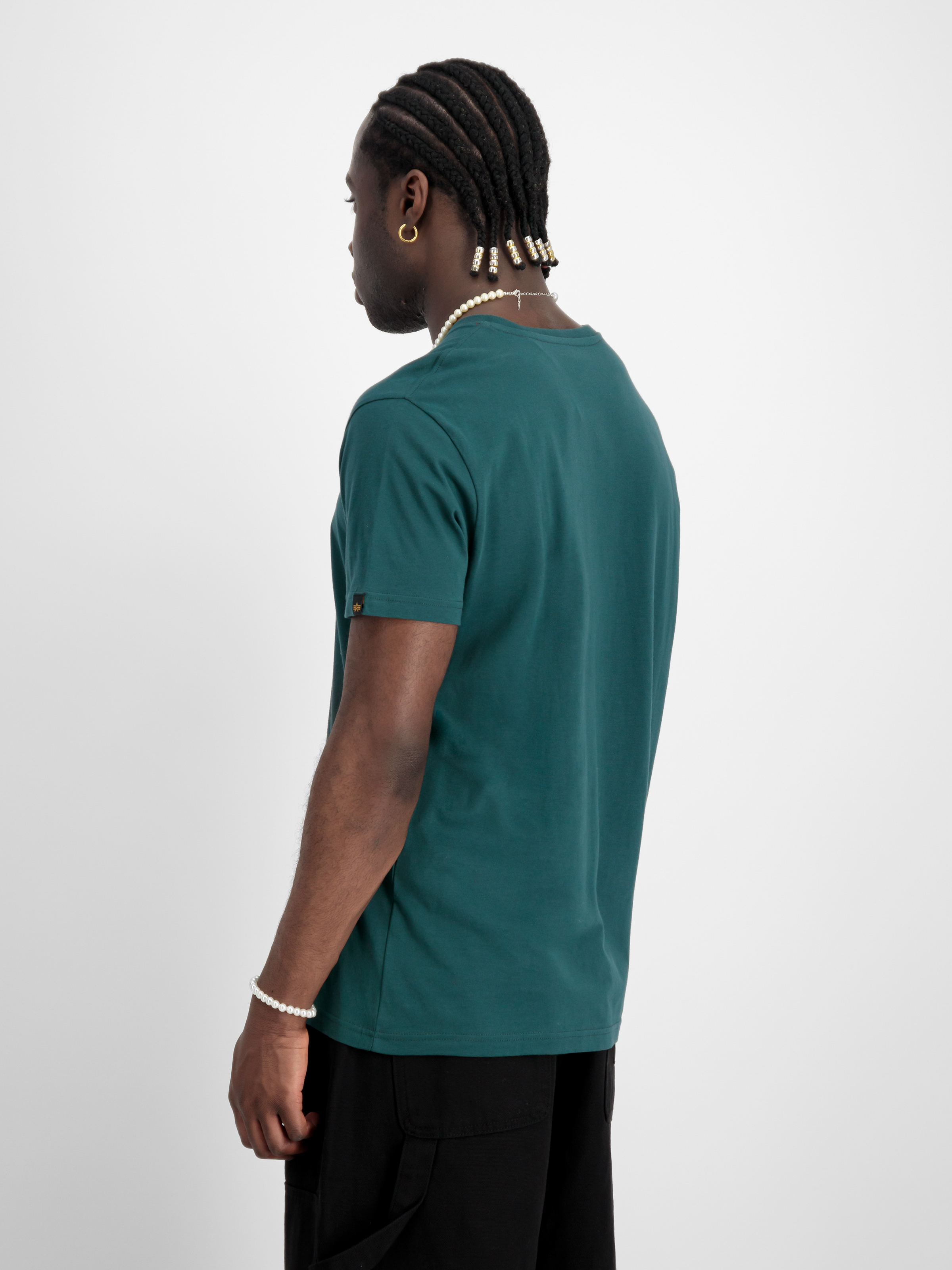 Basic Mid Logo T-Shirt Force Green 118533_720_2_model_00004_97263