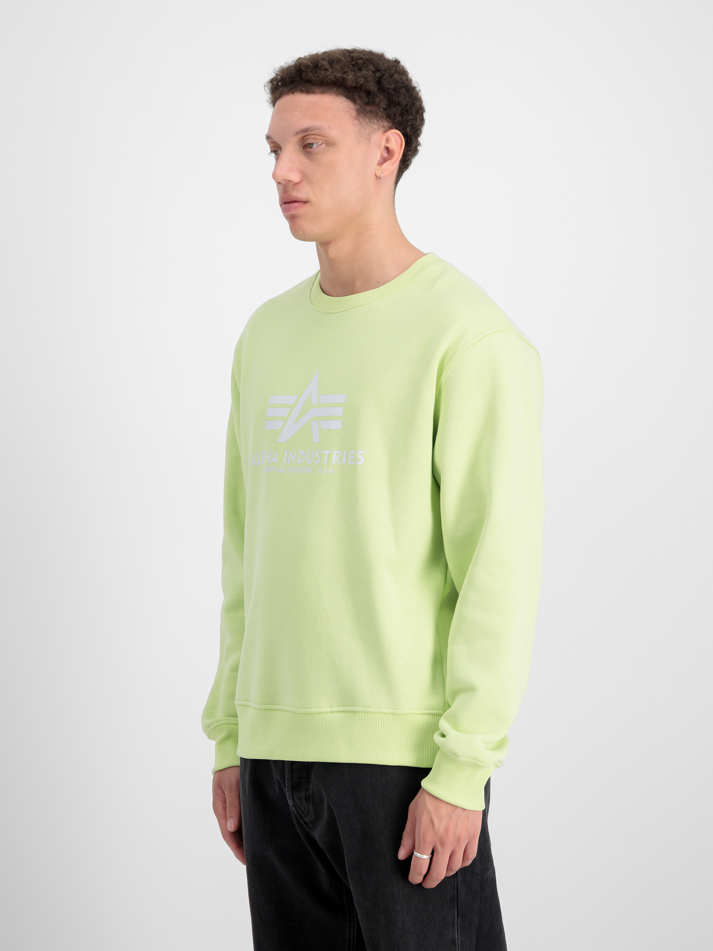 Basic Sweatshirt Arctic Lime 178302_722_2_model_00003_97564