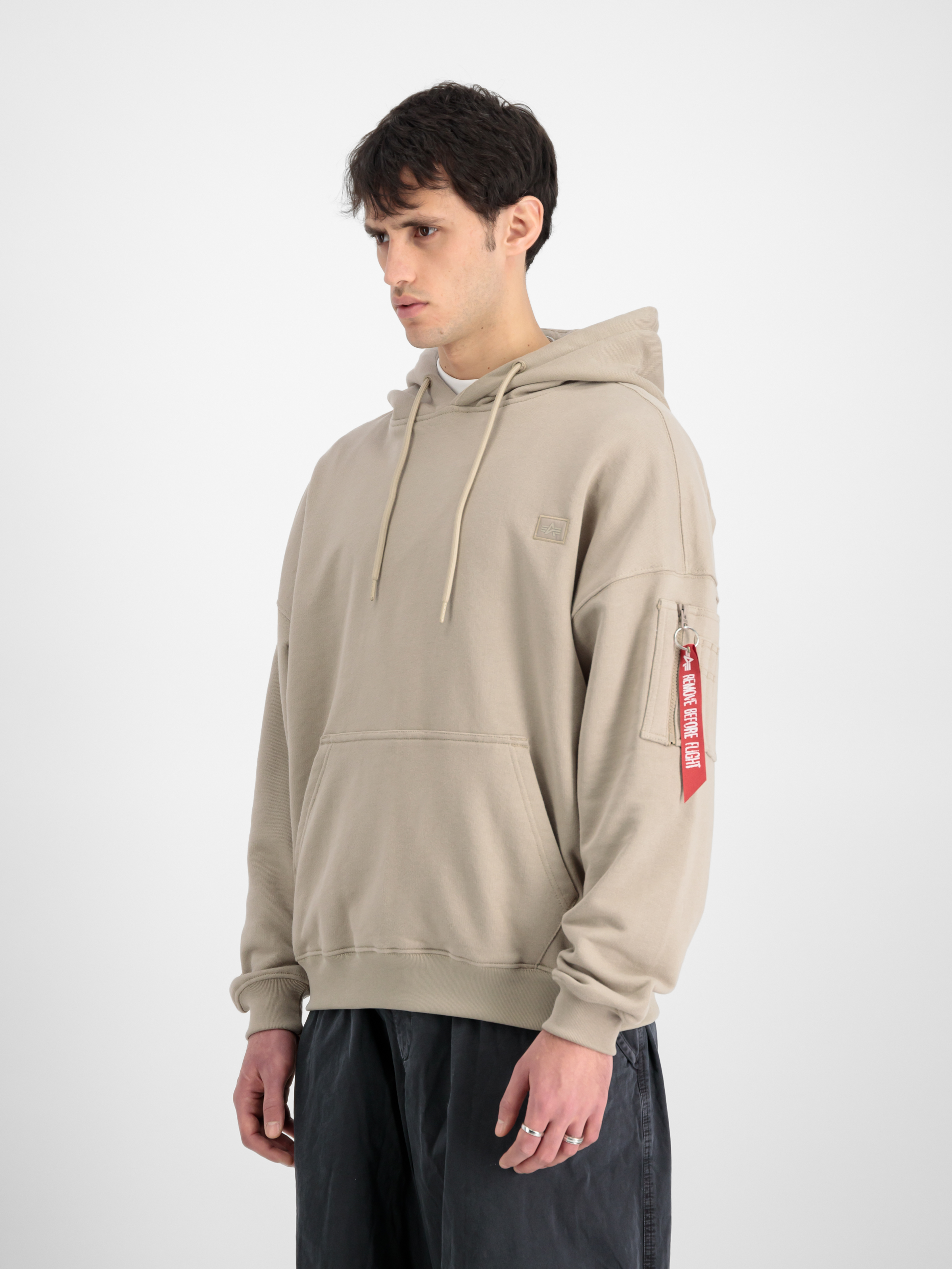Alpha Essentials Rubber Logo Hoodie vintage sand 146335_679_2_model_00003_99336