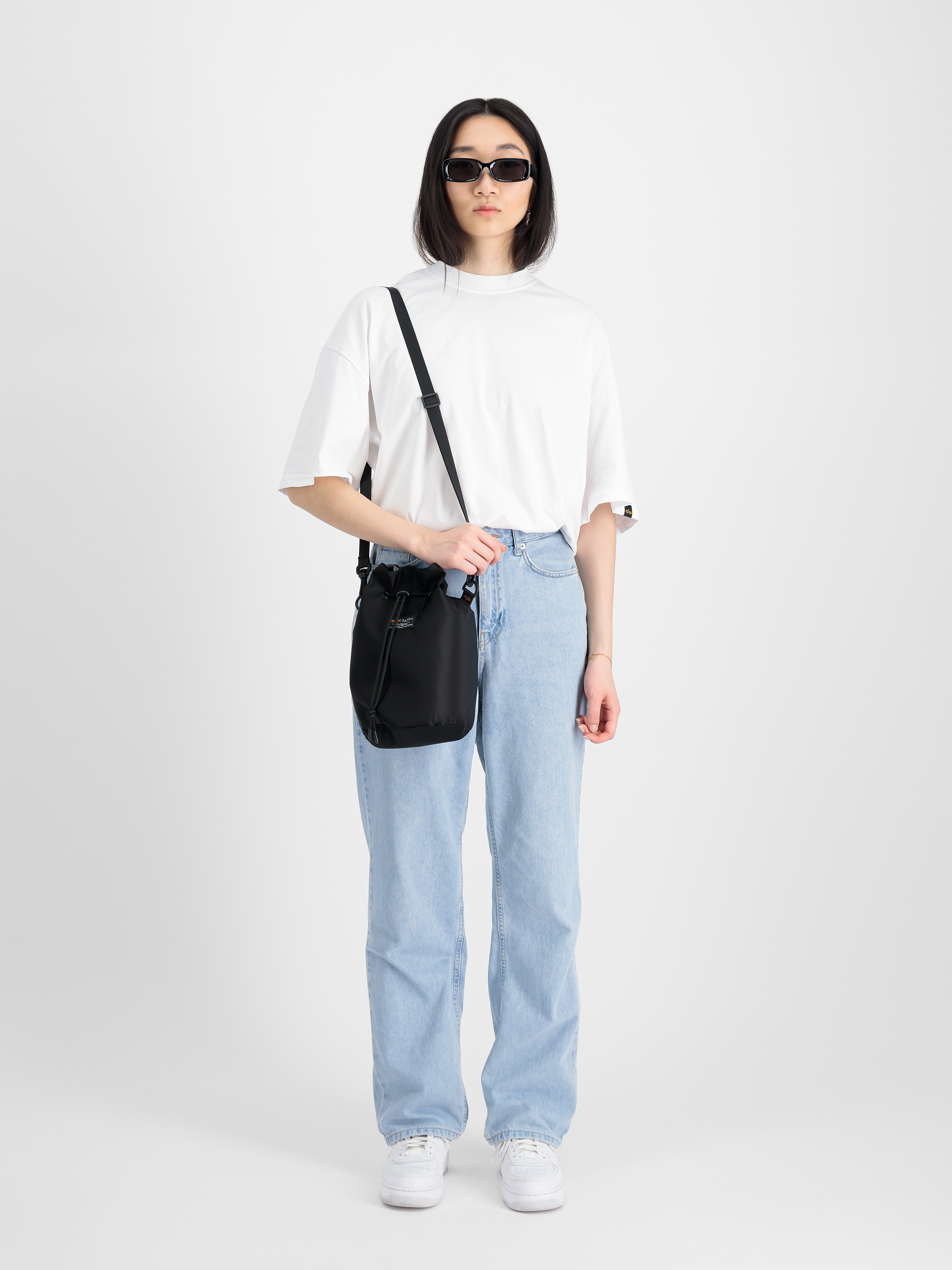 Carry Bag Women black 148944_03_2_model_00001_97820